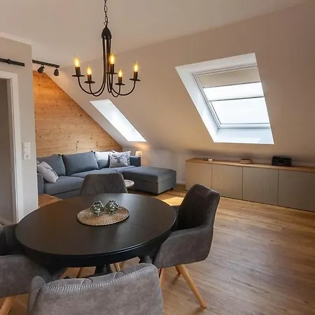 Kleine Fichte Mit Balkon * Браунлаге