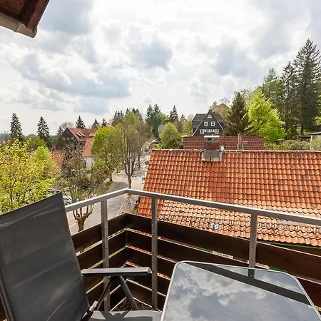 Апартаменты Kleine Fichte Mit Balkon Браунлаге