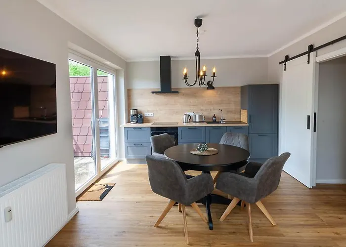 Kleine Fichte Mit Balkon Apartment *